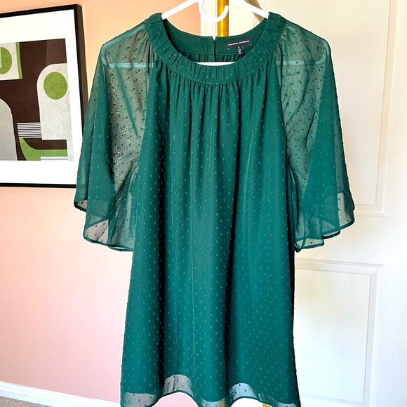 Chiffon Drapey Ellie Blouse with Swiss Dot - Universal Standard size S (14-16) - Picture 2 of 9